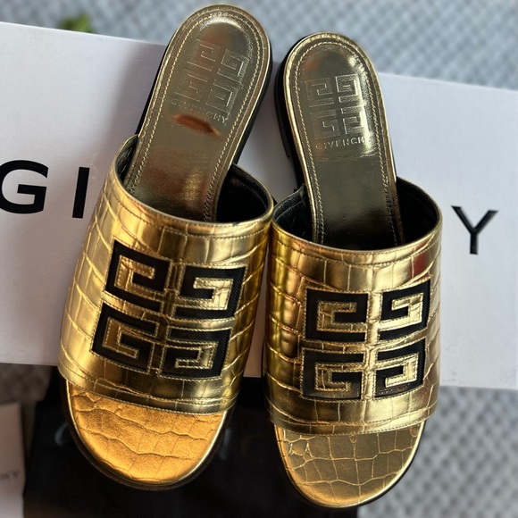 Givenchy 4G Flat Slide Mules - Picture 4 of 7